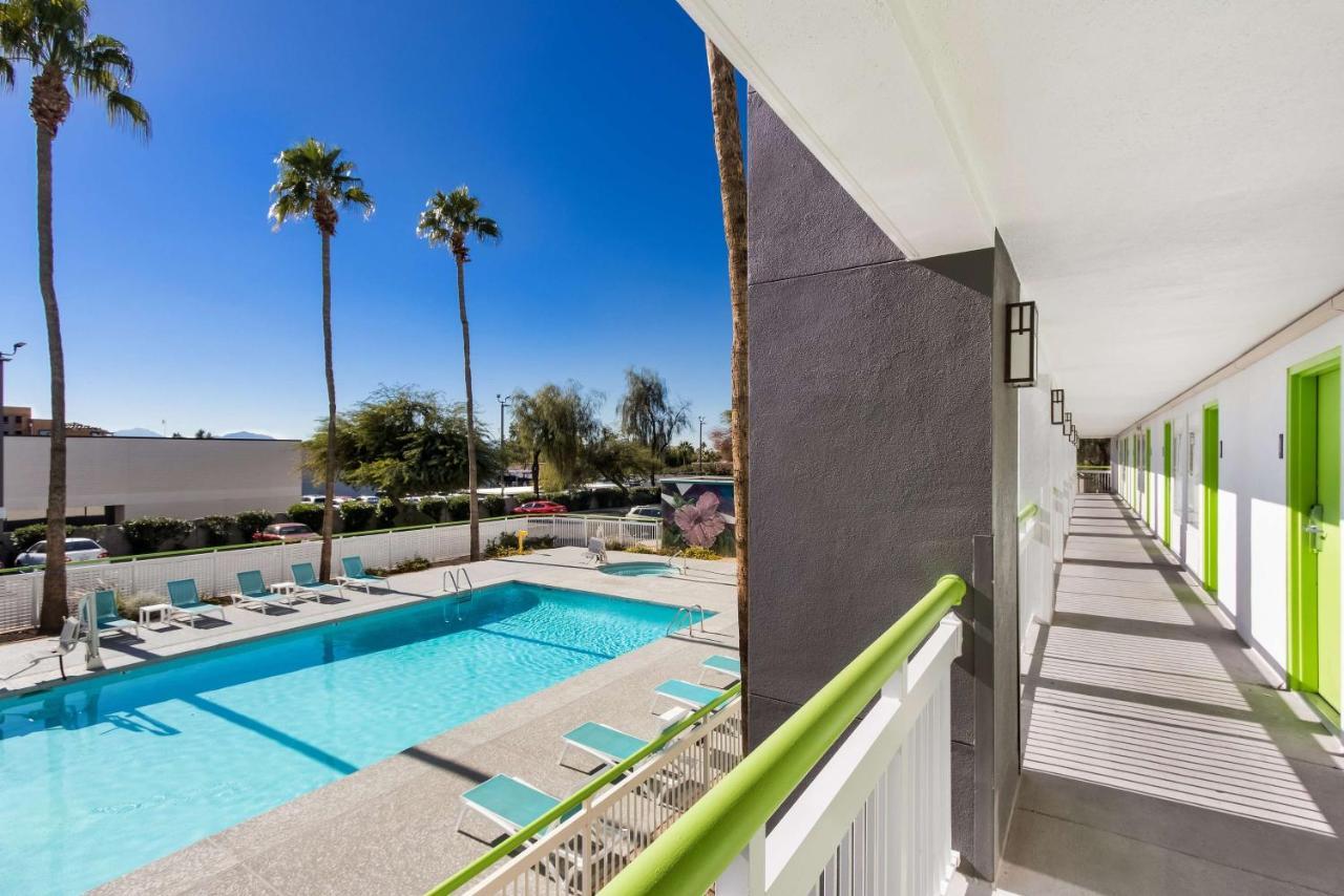 Revival Scottsdale Studios Exterior photo